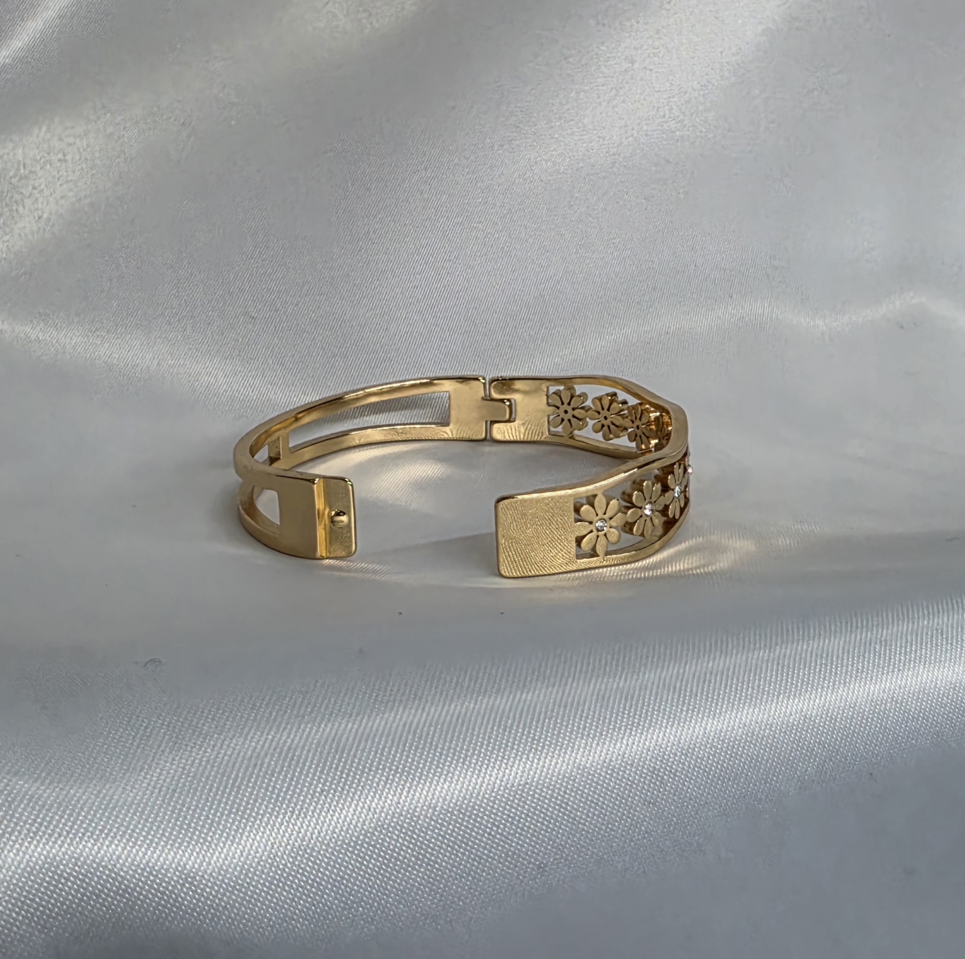 Emerald Line Gold Kada — view 3